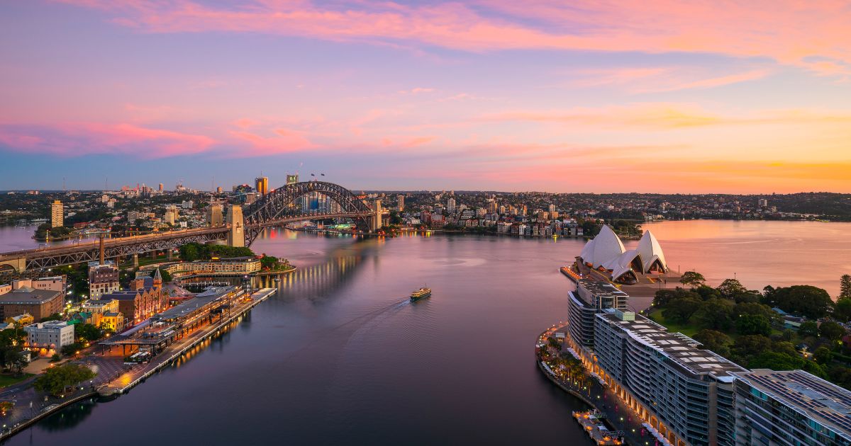 Sydney Man Fatally Stabbed at Friends' Home After Argument